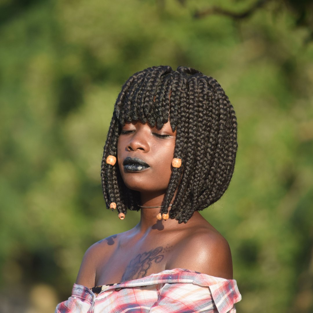 Short Knotless Braids With a Fringe or Curtain Bangs - short knotless braids